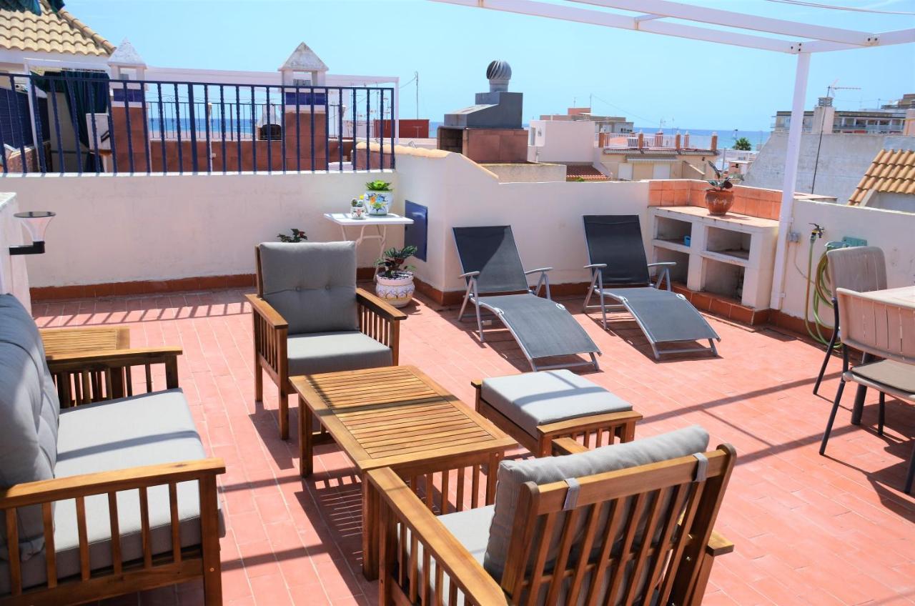 Naufragos Beach Apartment Torrevieja Buitenkant foto