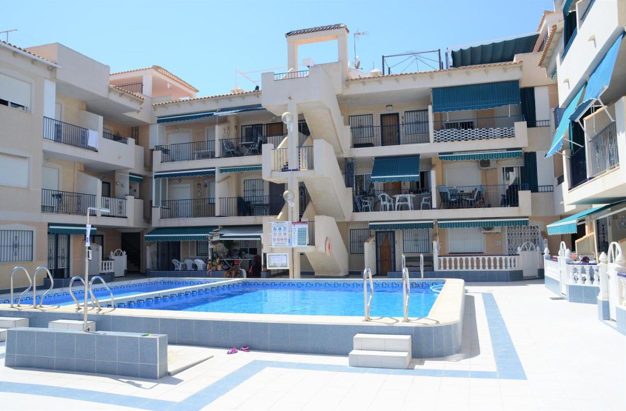 Naufragos Beach Apartment Torrevieja Buitenkant foto