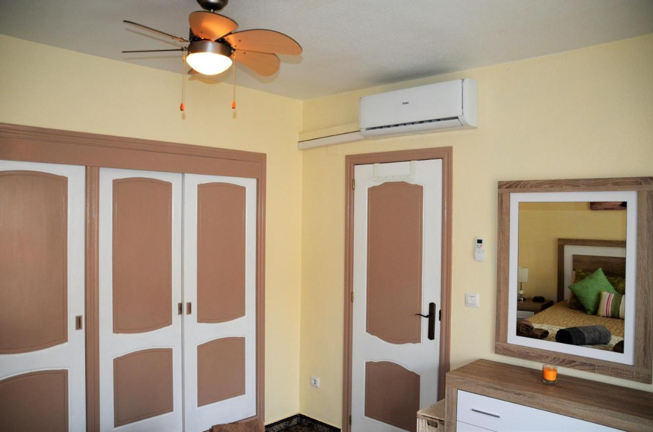 Naufragos Beach Apartment Torrevieja Buitenkant foto